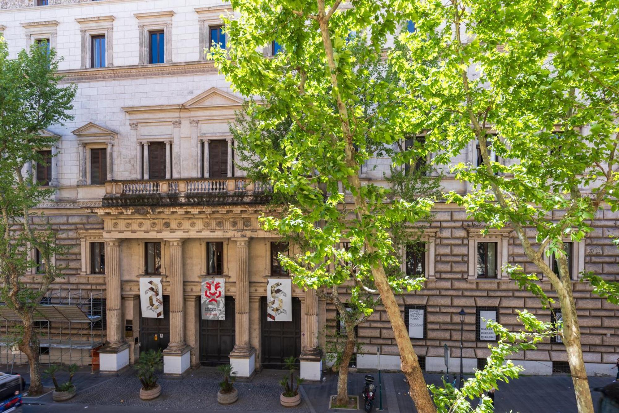 The 38 Home L Homkeey Luxury Apartment I Colosseum — Photos 1